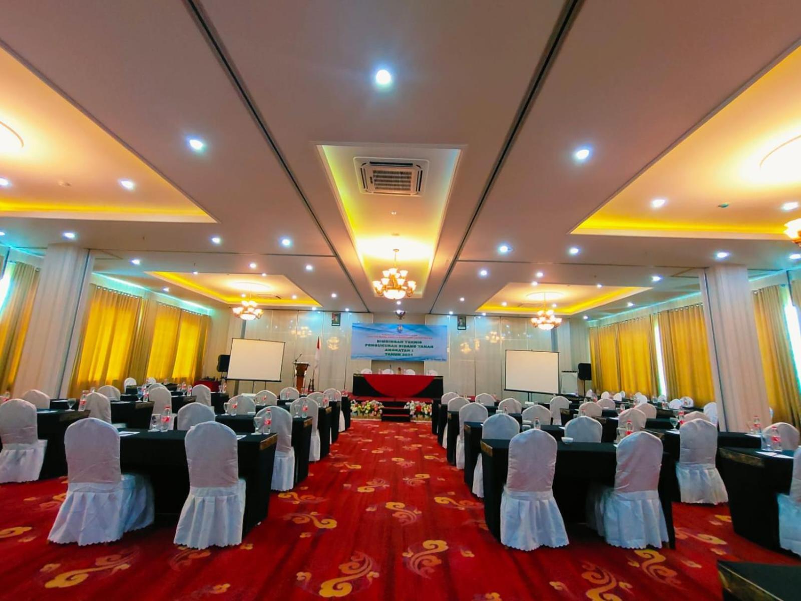 Sindoro Hotel Cilacap By Conary מראה חיצוני תמונה